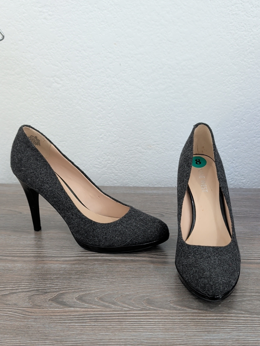 Near New Nine West WISE UP 2 Grey Flannel High Stiletto Heels Shoes Pumps 8